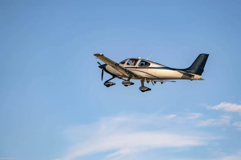 Cirrus SR20 aircraft in flight
