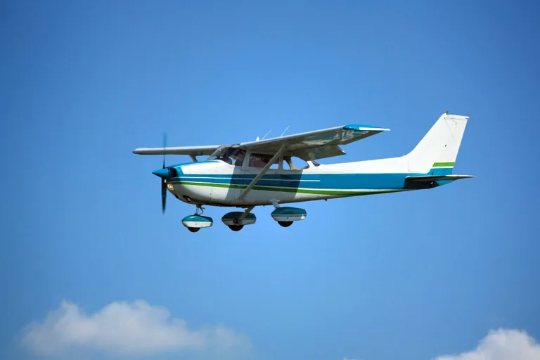 Cessna 172 aircraft in flight