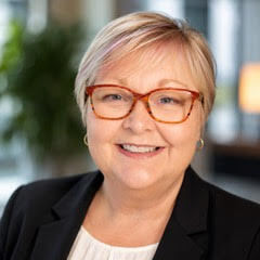 photo of Lori Martin