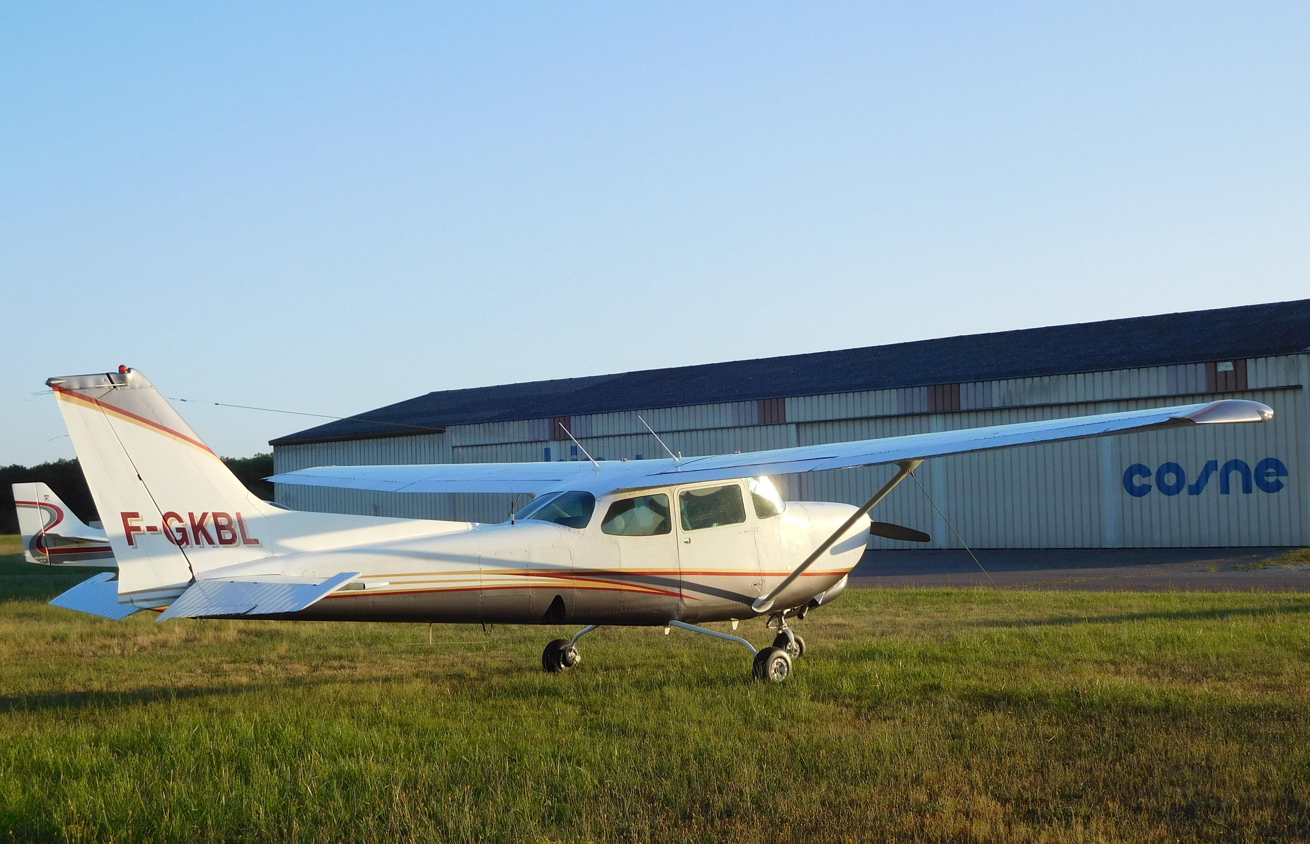 Cessna 172RG Cutlass F-GKBL parked on grass at Cosne-sur-Loire airfield