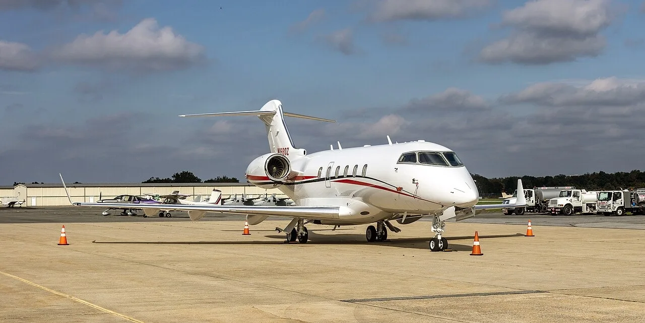 Bombardier Challenger 350 N1980Z parked on an apron